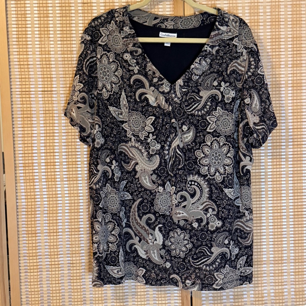 Croft & Barrow Womens 3X Paisley V-Neck Short Sleeve Blouse Black Grey Tan